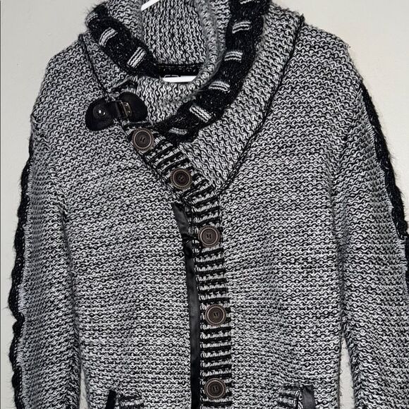 Chunky Knit Cardigan in Black and Gray with Shawl Collar - Picture 3 of 14